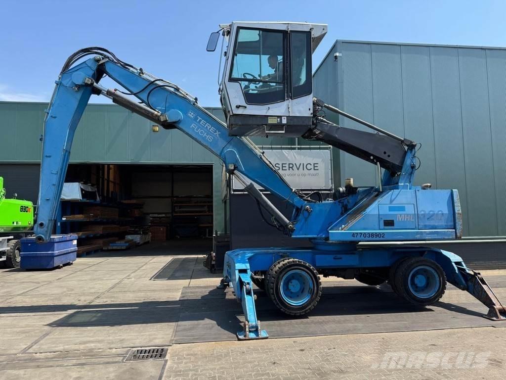 Fuchs MHL 320 Bageri za prenos primarnih/sekundarnih sirovina