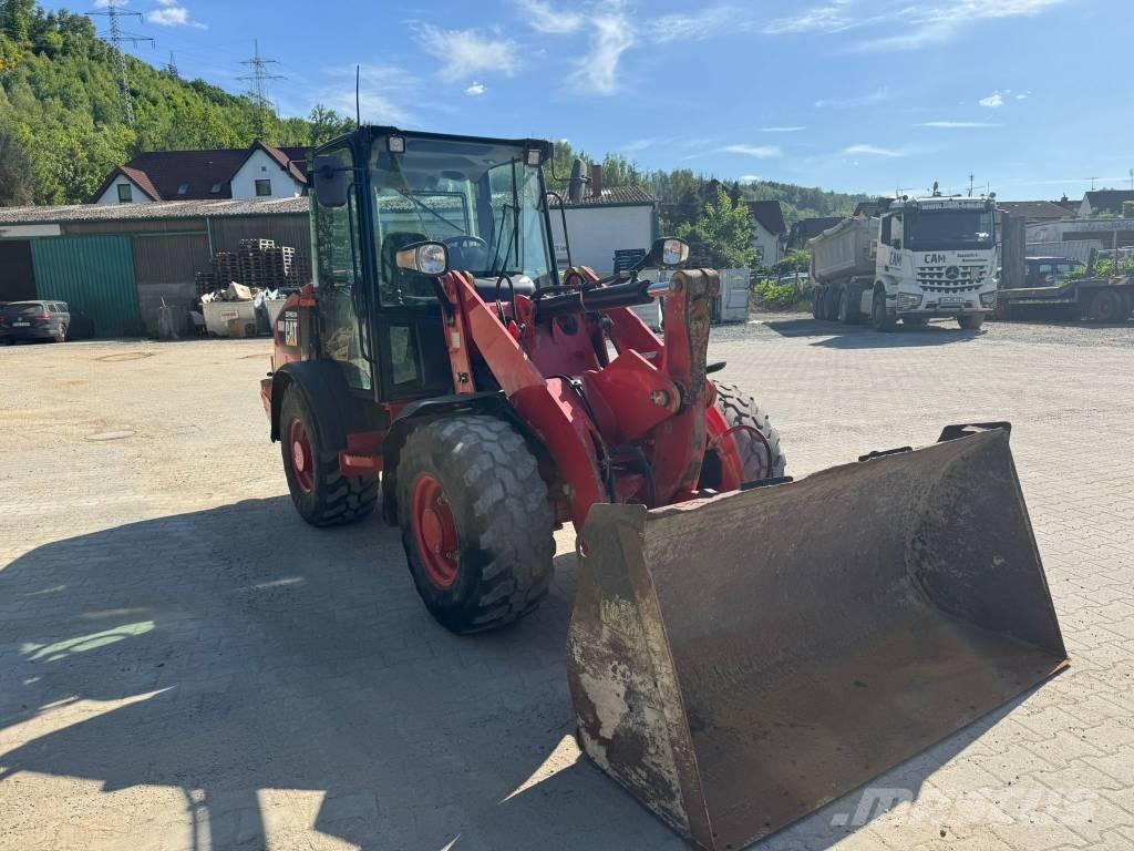 CAT 906M Utovarivači na točkove