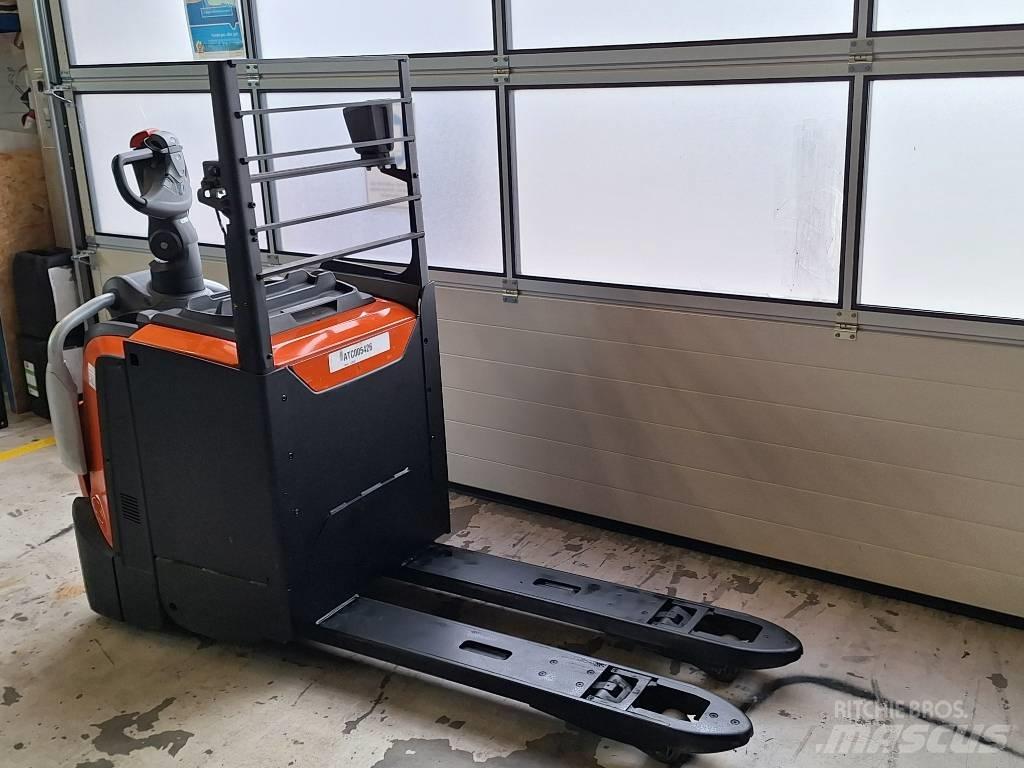 BT LPE220 Nisko podizni električni viljuškar