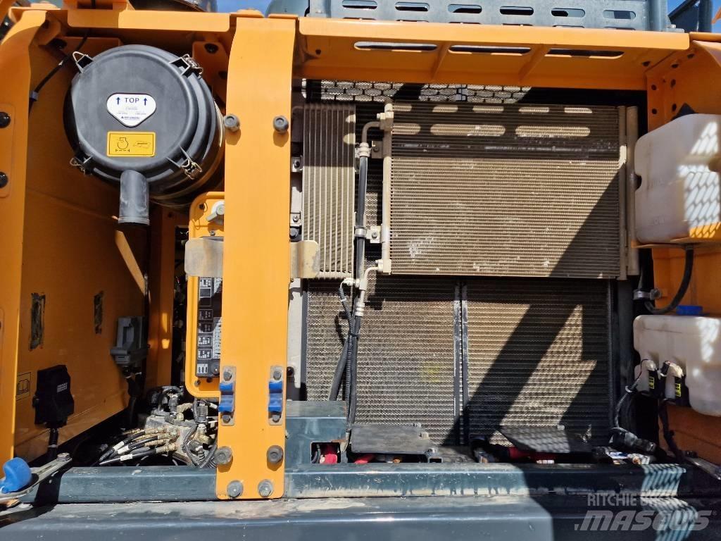 Hyundai HX 220 L Bageri guseničari