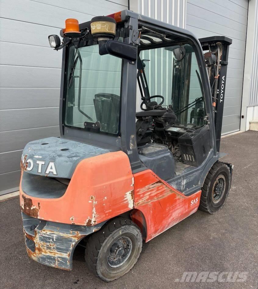 Toyota 8 FDF 25 Dizelski viljuškari