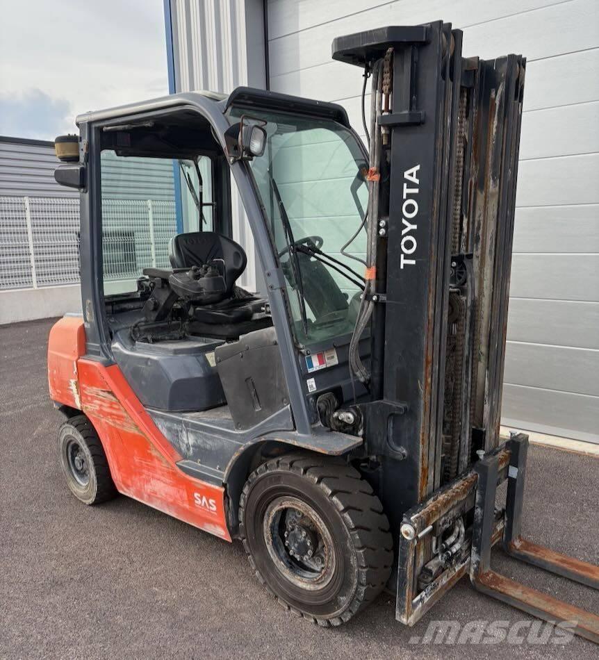 Toyota 8 FDF 25 Dizelski viljuškari