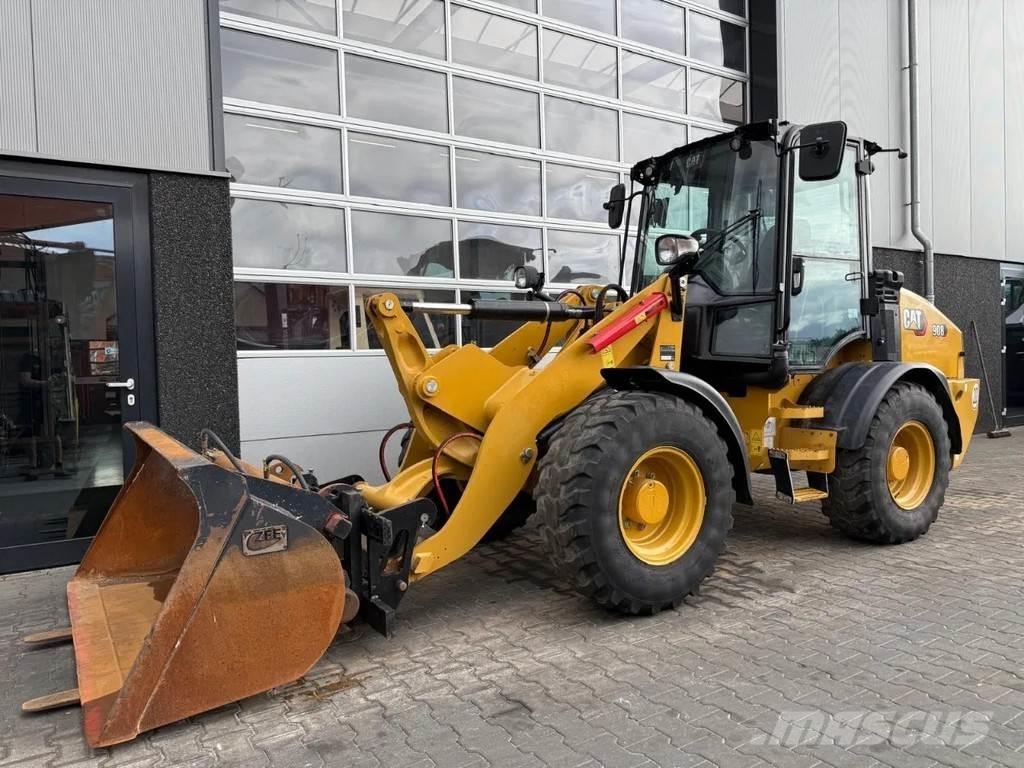 CAT 908 Utovarivači na točkove