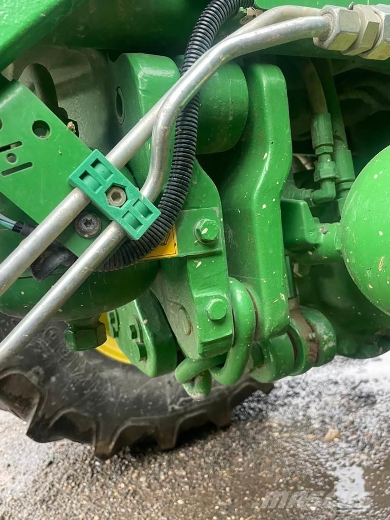 John Deere 6145R Traktori