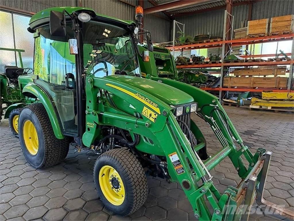 John Deere 3320 Traktori
