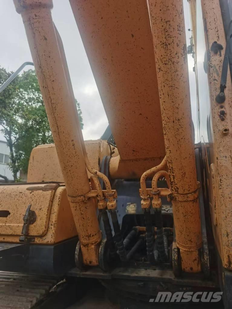 Hyundai R220LC-9S Bageri guseničari