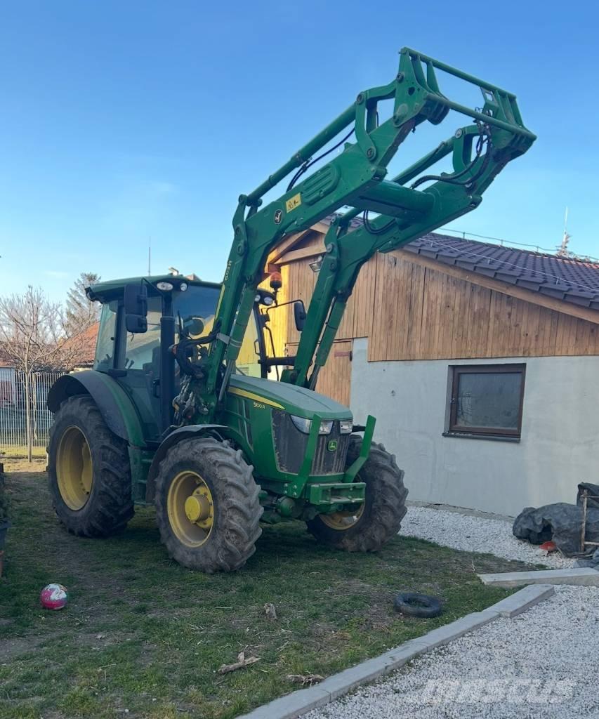 John Deere 5100 R Traktori