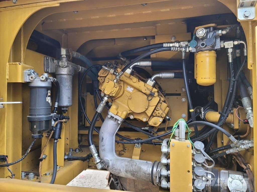 CAT 330FL Bageri guseničari