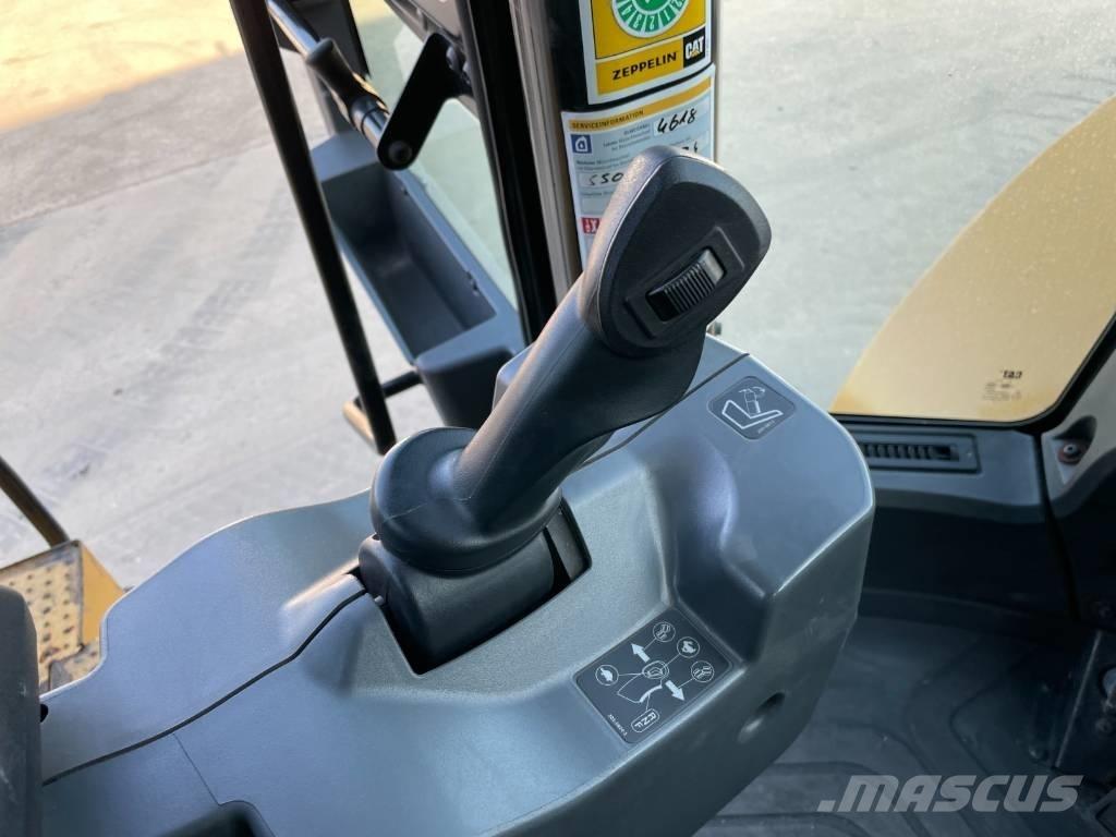 CAT 950M Utovarivači na točkove