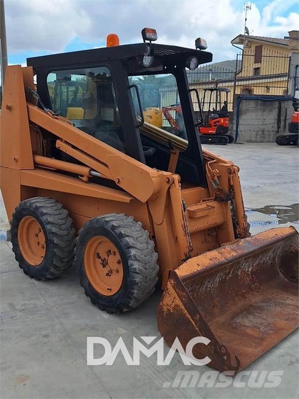 CASE 721 Skid steer mini utovarivači