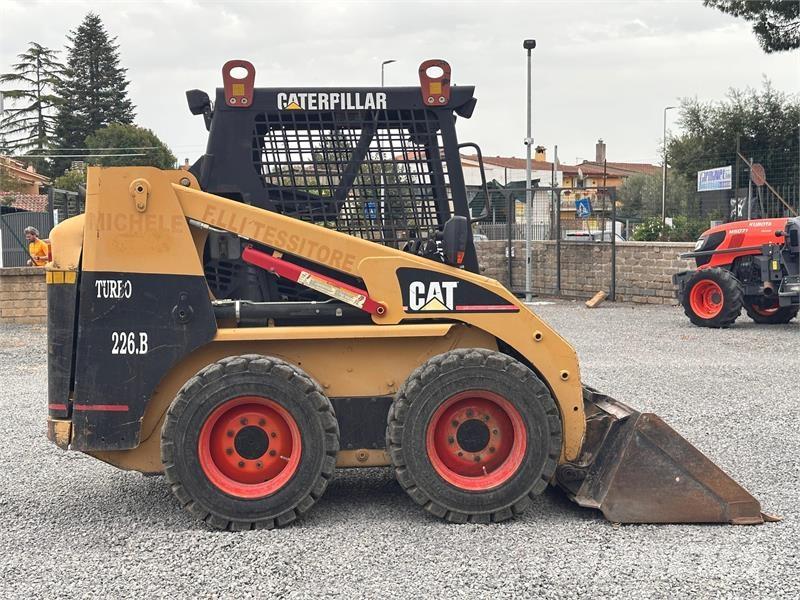 CAT 226BHF Skid steer mini utovarivači