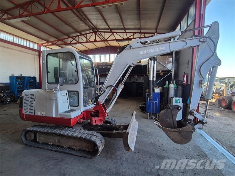 Takeuchi TB135 Mini bageri < 7t