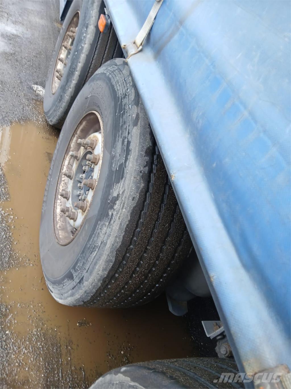 Schmitz 3aks Poluprikolice sa ciradom