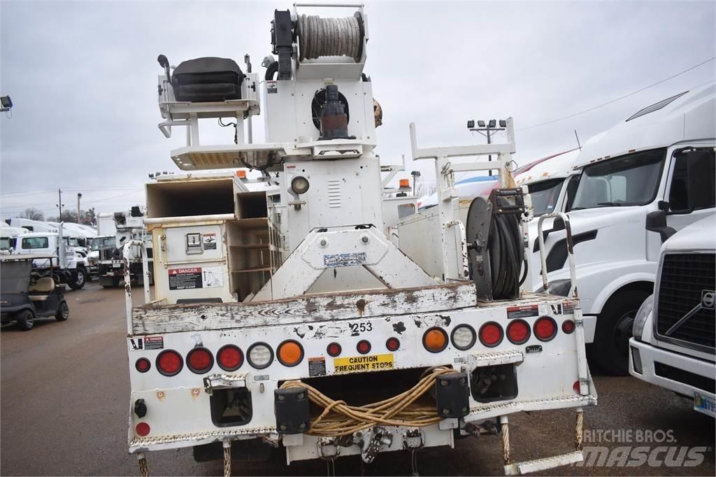 Altec D2045TR Polovni mobilni kamioni za bušenje