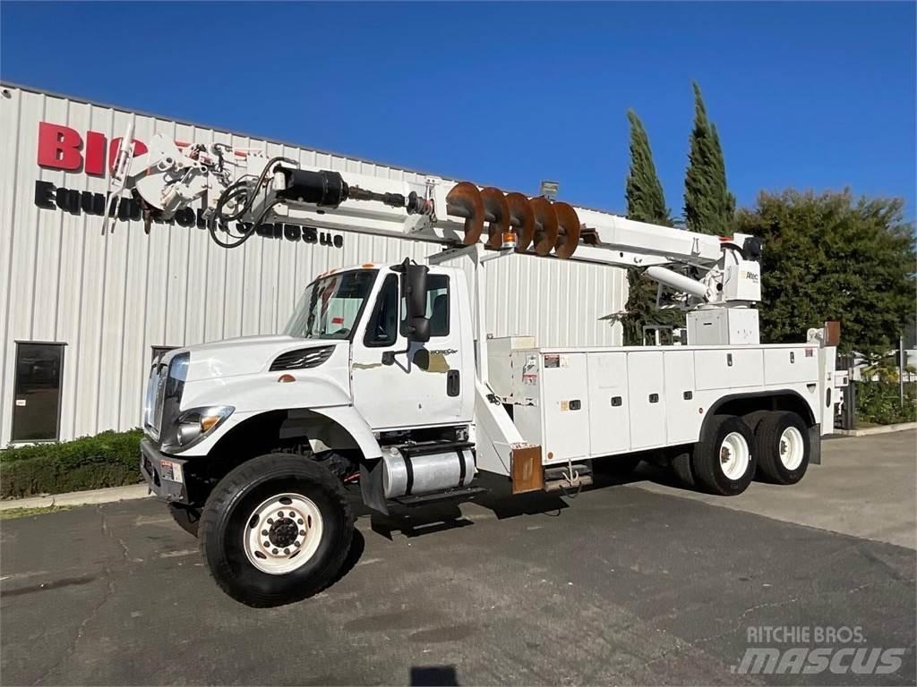 Altec D4065BTR Polovni mobilni kamioni za bušenje