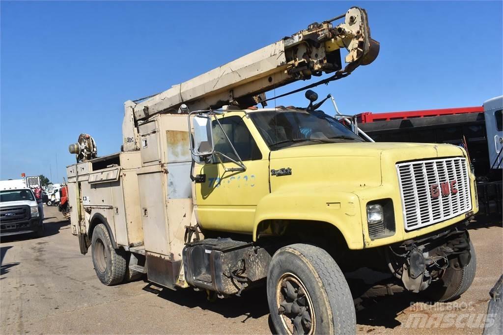 Altec D842ATR Polovni mobilni kamioni za bušenje
