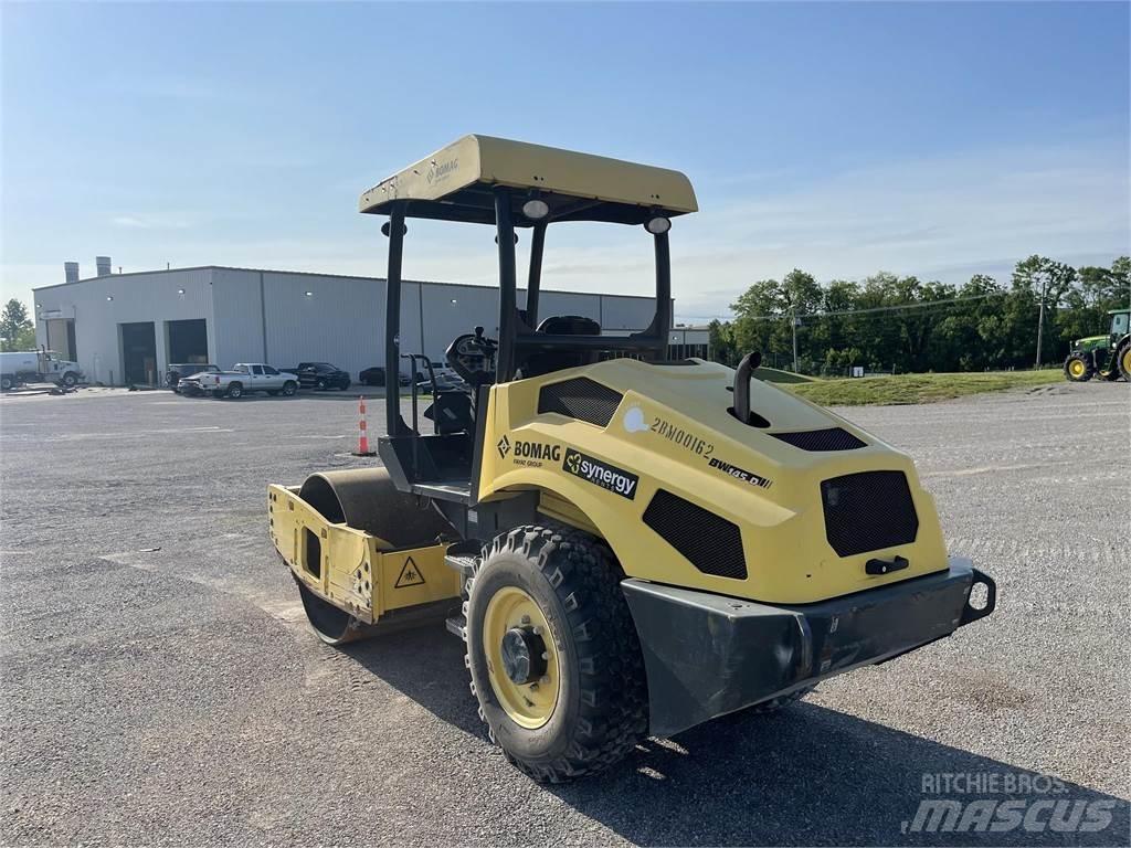 Bomag BW145D-5 Valjci sa duplim bubnjem