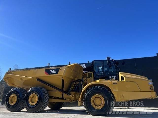CAT 745 Zglobni damperi