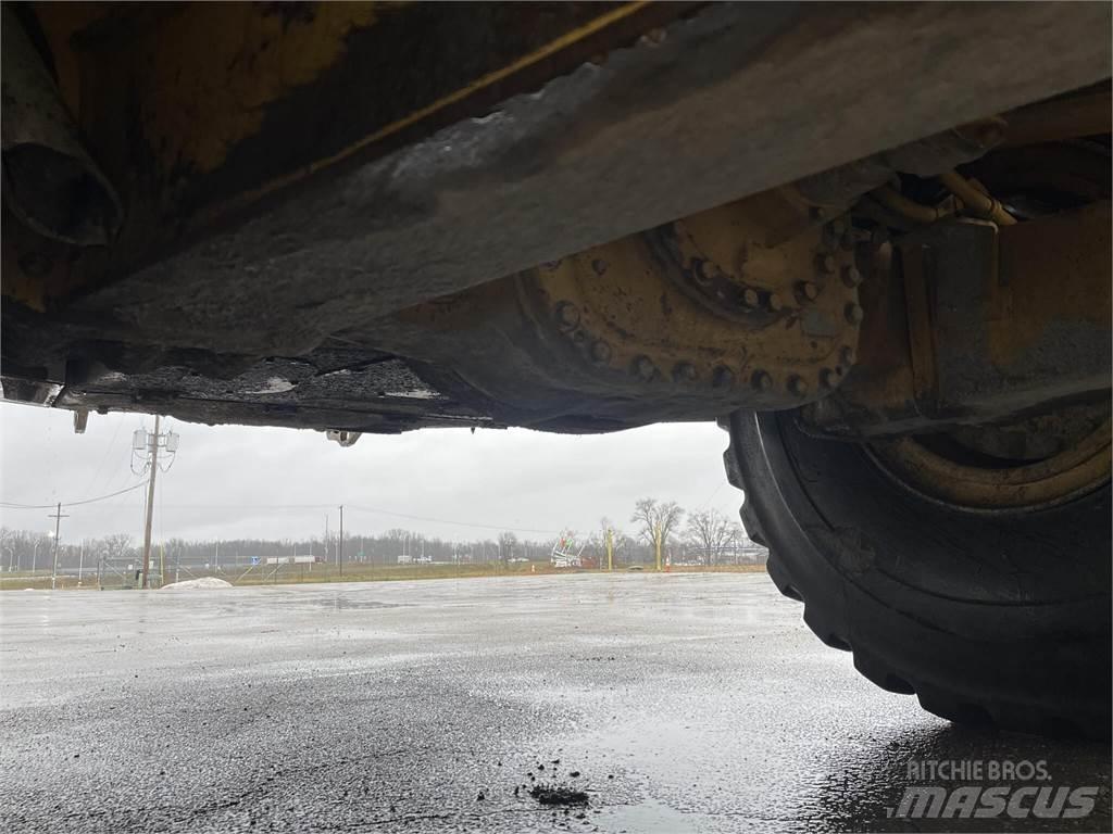 CAT 745C Zglobni damperi