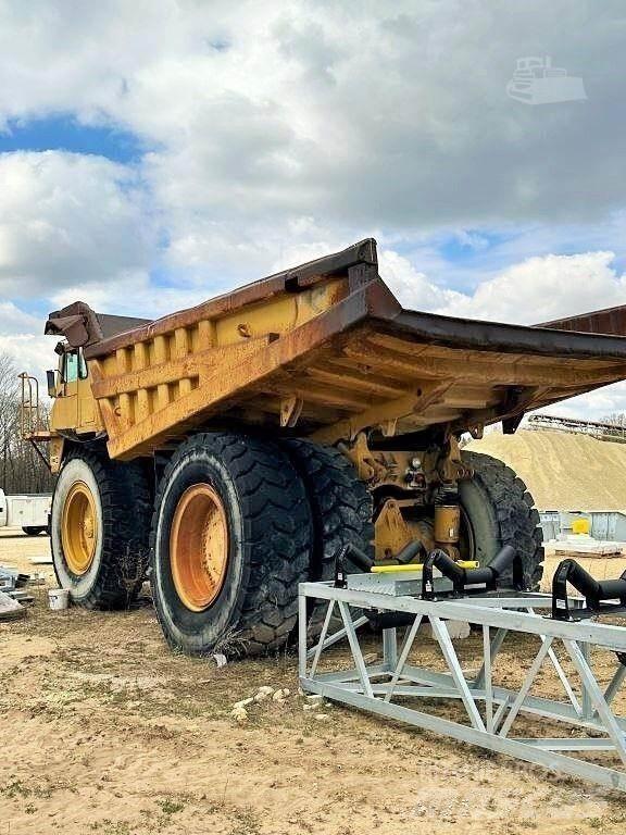 CAT 777B Zglobni damperi