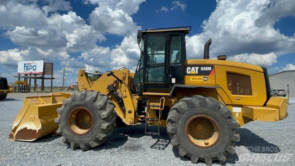 CAT 938M Utovarivači na točkove