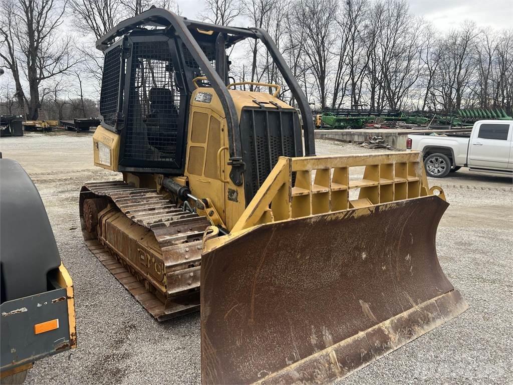 CAT D5K2 XL Buldožeri guseničari