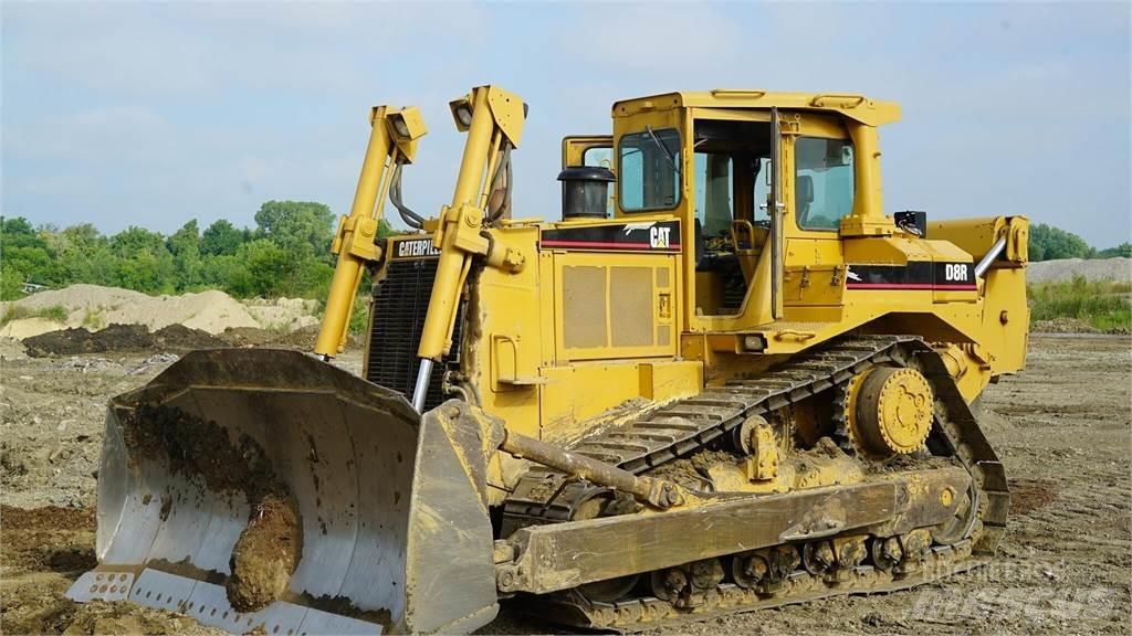 CAT D8R Buldožeri guseničari