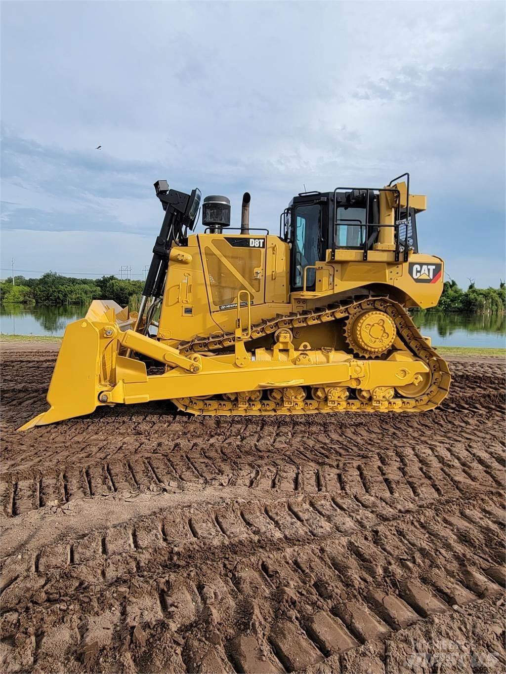 CAT D8T Buldožeri guseničari