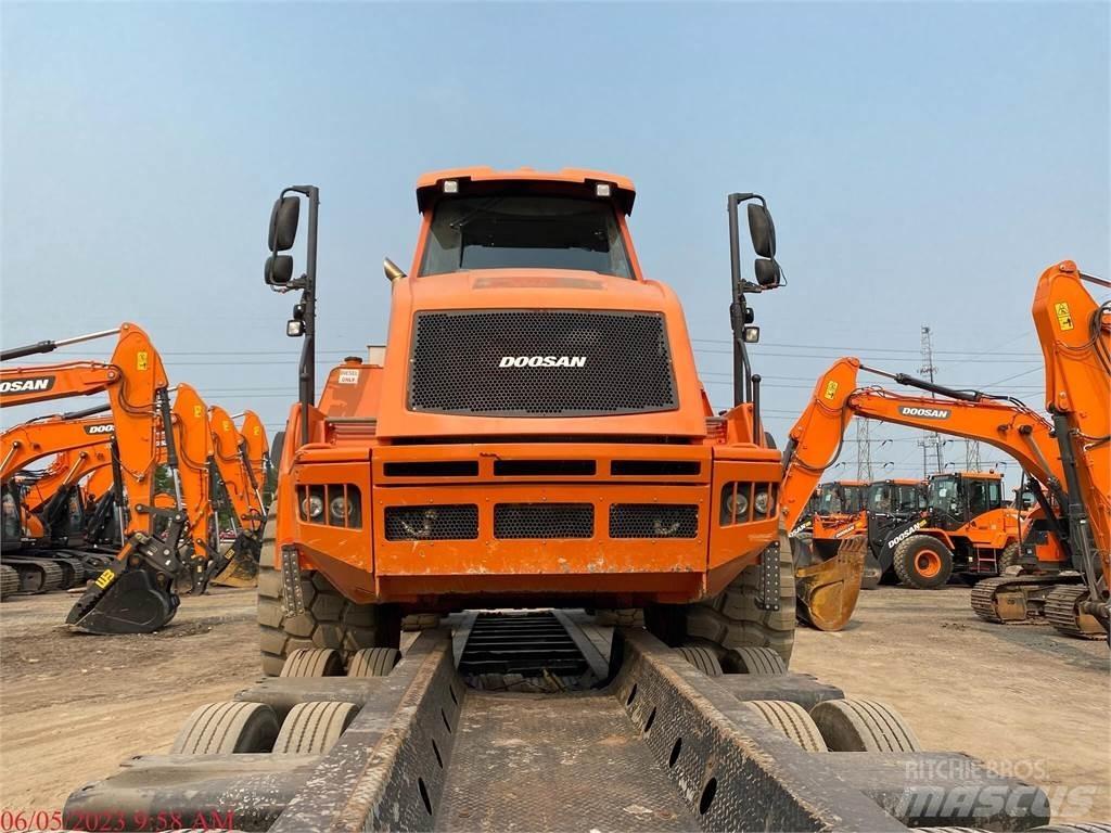 Doosan DA30-5 Zglobni damperi