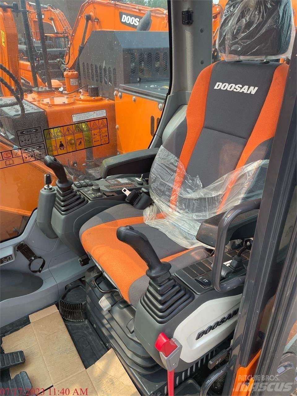 Doosan DX140 LC-5 Bageri guseničari