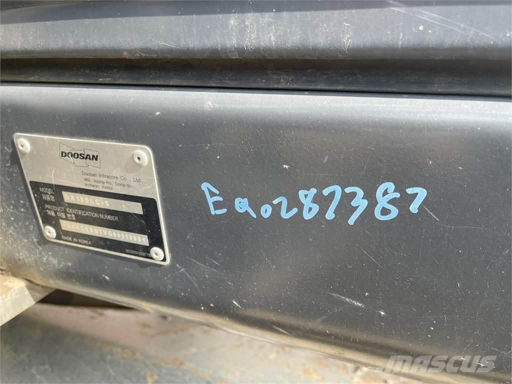 Doosan DX180 LC-5 Bageri guseničari