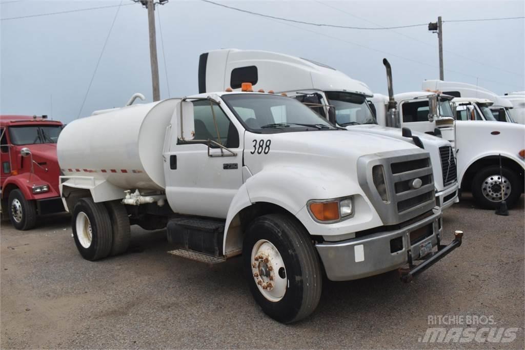 Ford F750 Kamioni cisterne