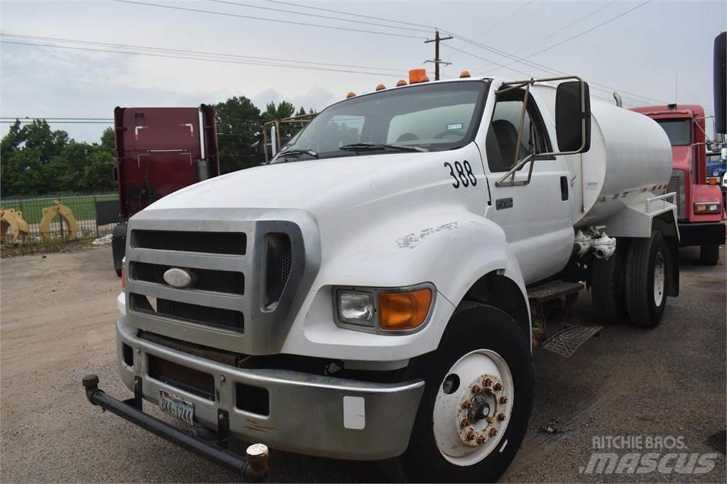 Ford F750 Kamioni cisterne
