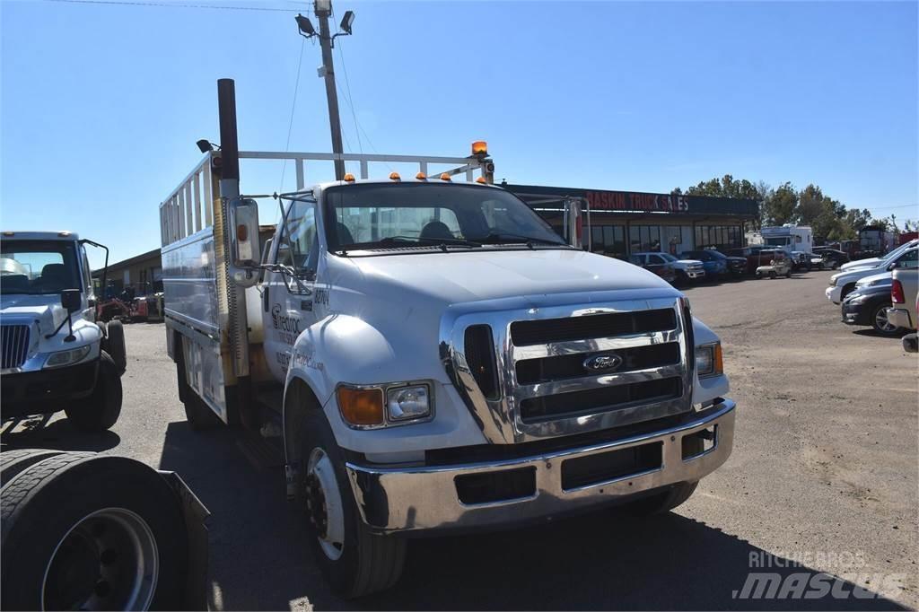 Ford F750 Komunalna vozila za opštu namenu