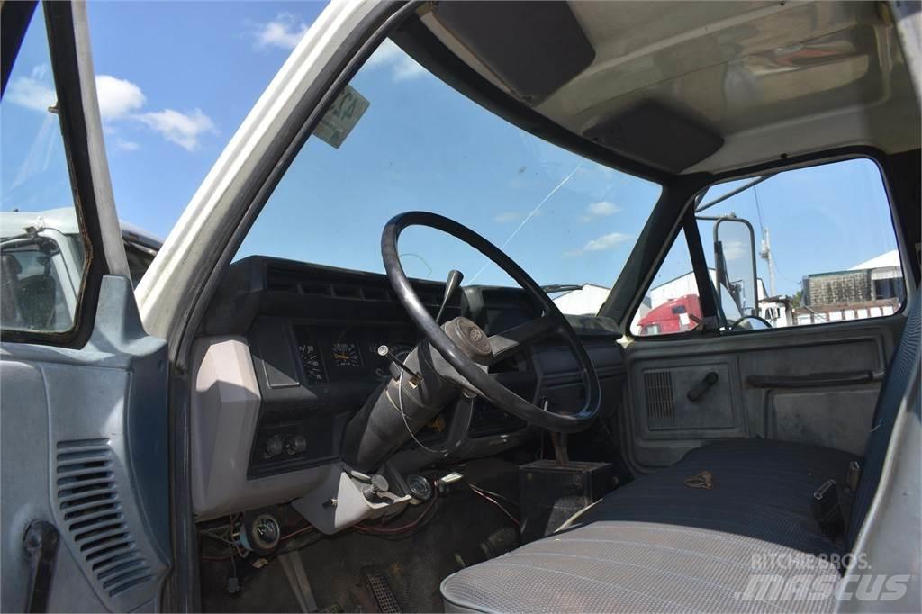 Ford F800 Kiperi kamioni