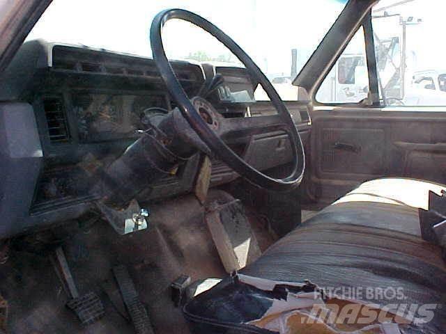 Ford F800 Komunalna vozila za opštu namenu
