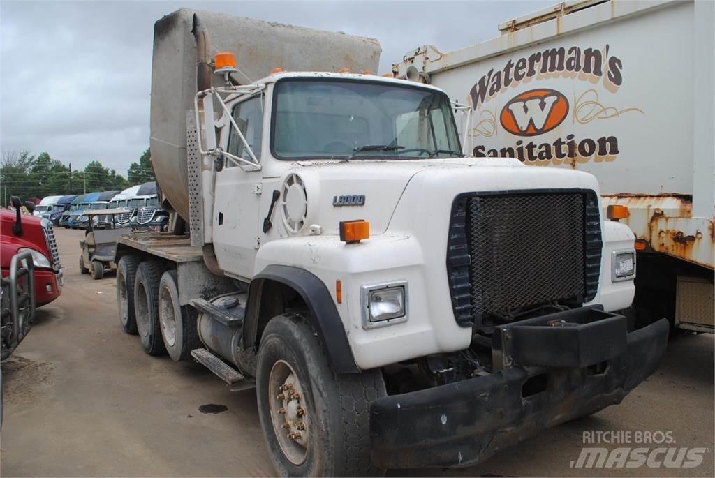 Ford L8000 Kamioni mešalice za beton