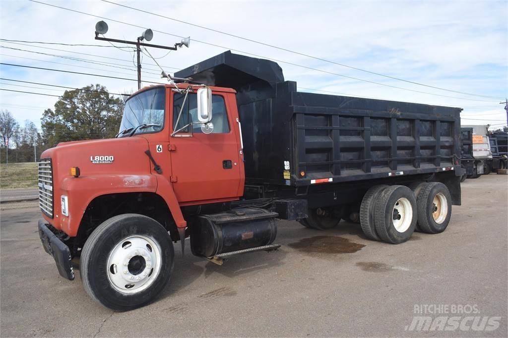 Ford L8000 Kiperi kamioni