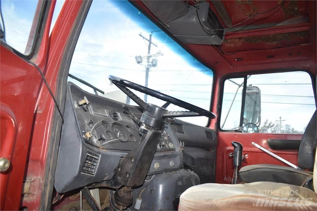 Ford L8000 Kiperi kamioni
