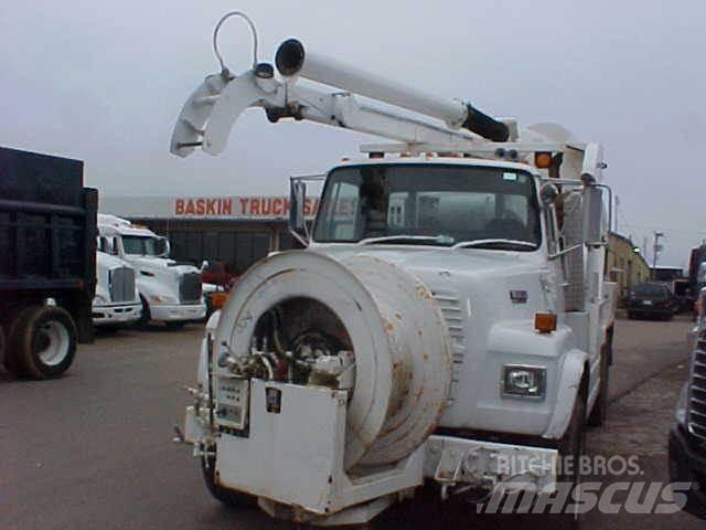 Ford L8000 Kamioni cisterne