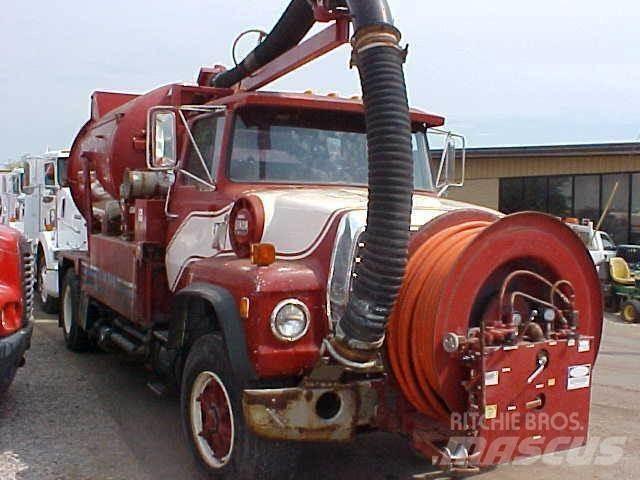 Ford L8000 Kamioni cisterne
