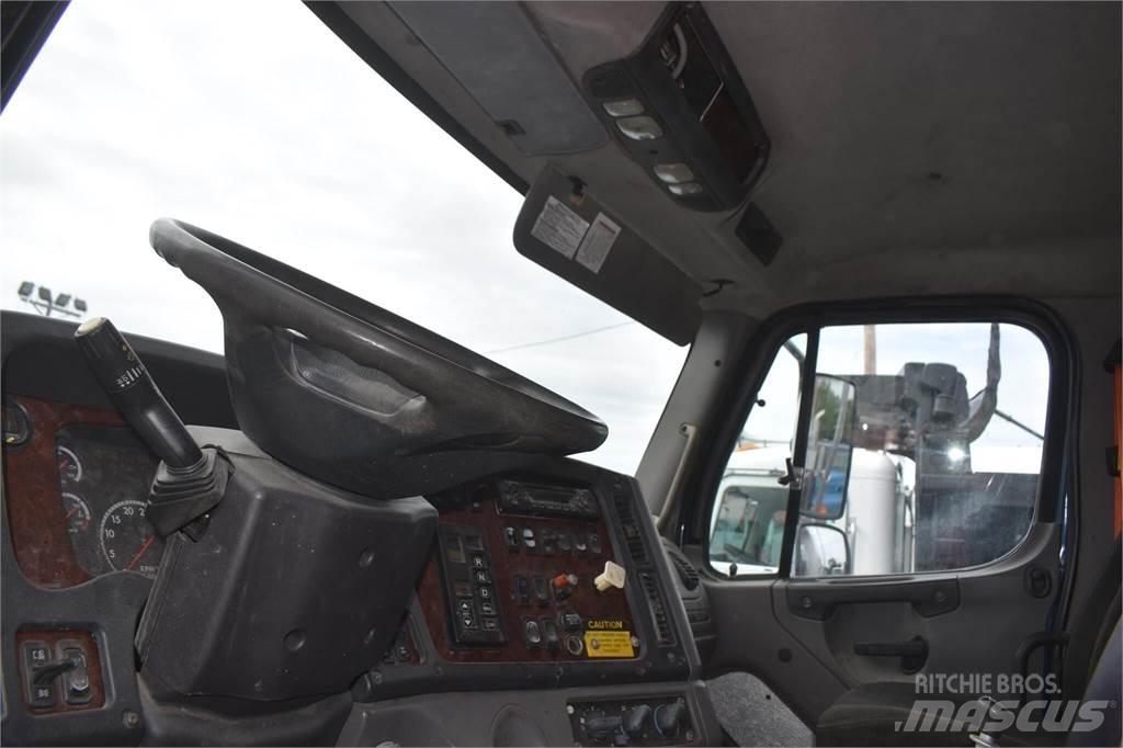 Freightliner 114SD Kiperi kamioni