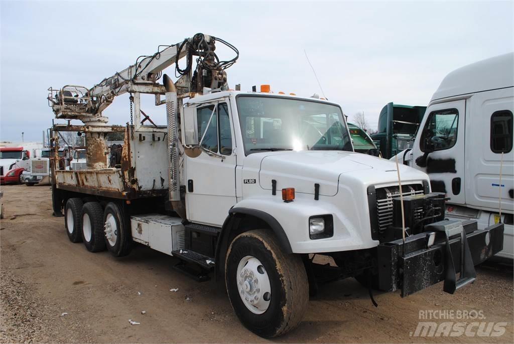 Freightliner FL80 Kamioni sa kranom