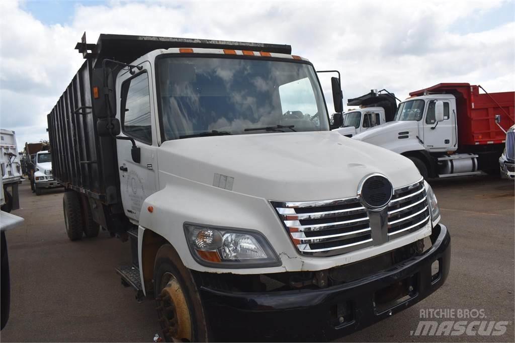Hino 268 Kiperi kamioni
