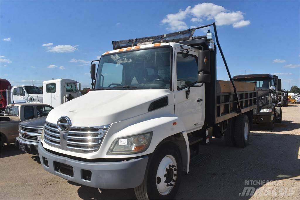 Hino 338 Kiperi kamioni