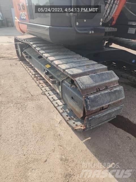 Hitachi ZX135US-6 Bageri guseničari