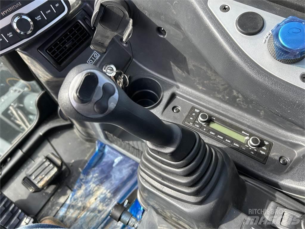 Hyundai HX85A Bageri guseničari