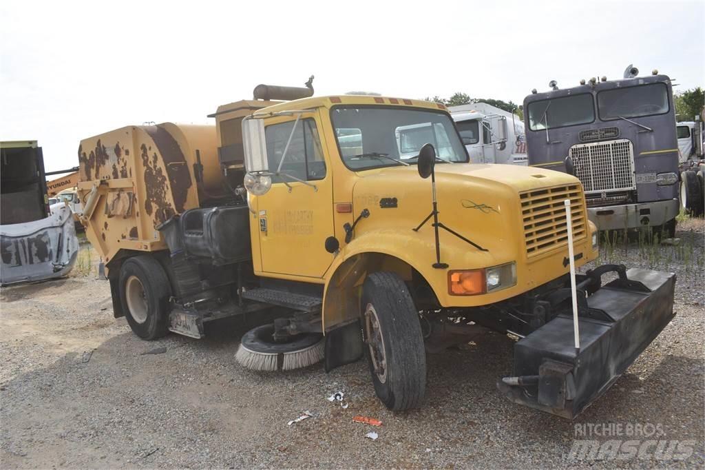 International 4700 Polovni kamioni za čišćenje
