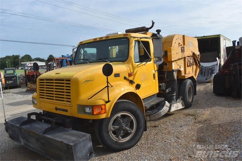 International 4700 Polovni kamioni za čišćenje
