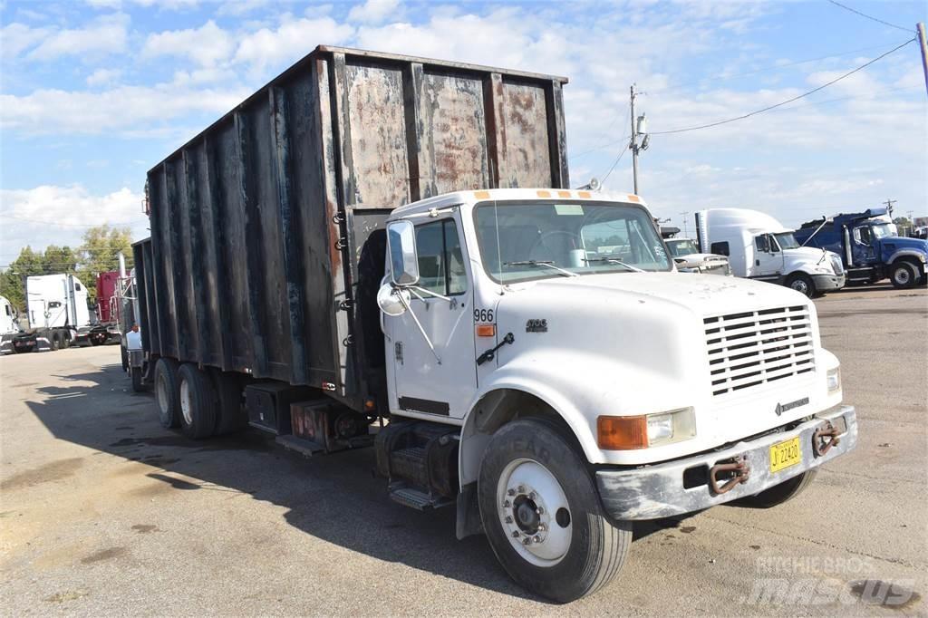 International 4900 Kamioni sa kranom